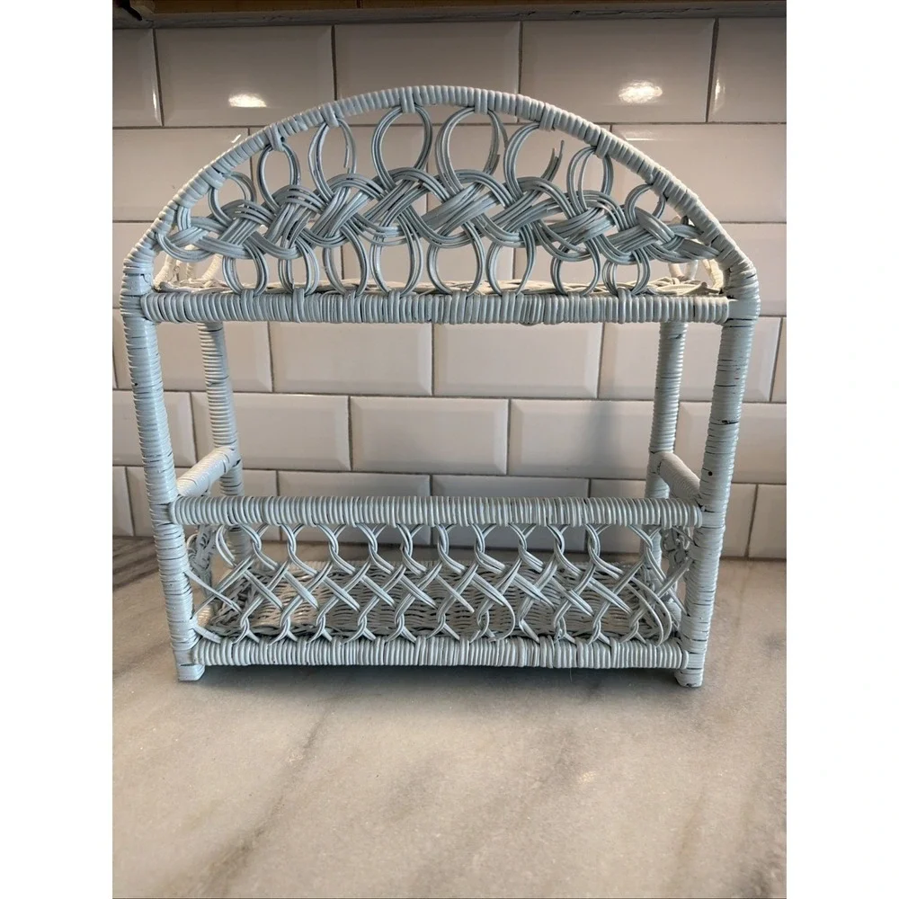 VINTAGE WHITE WICKER SHELF WALL HANGING OR TABLETOP 2 TIER BATH BOHO ES009